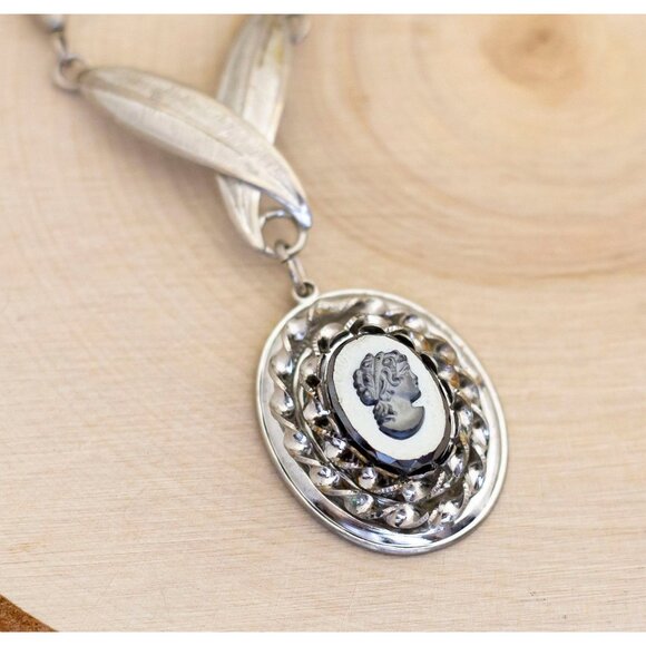 20 inches Silver Cameo Necklace - Bi1 - Picture 2 of 3
